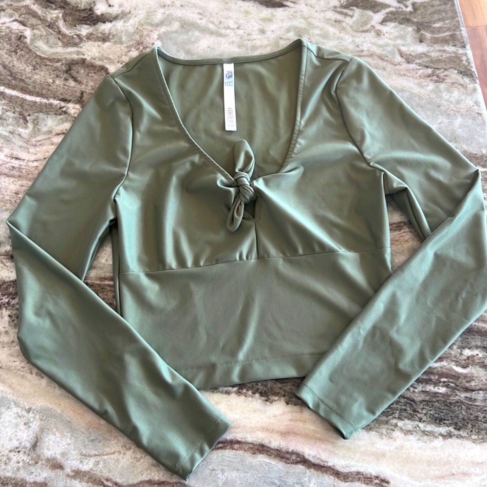 Victoria Sport Crop Top